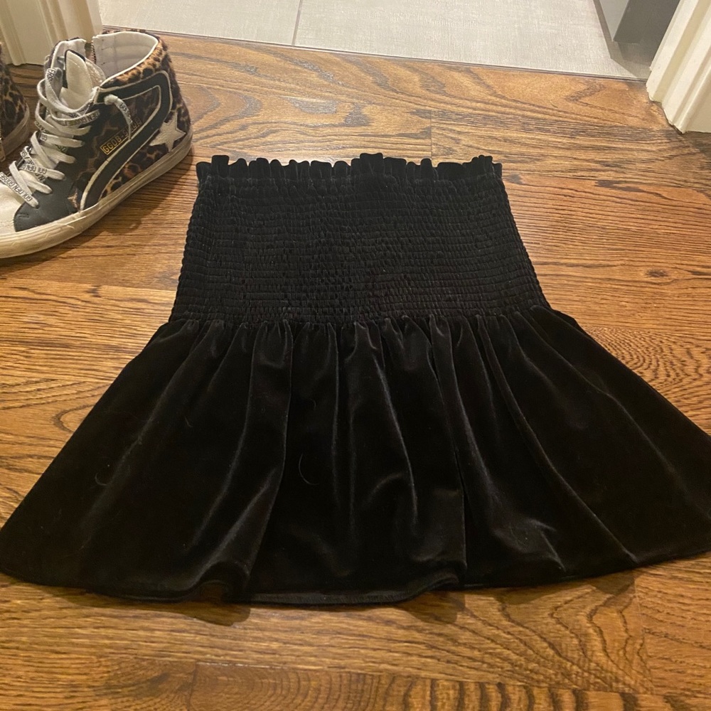 NWT Zara velvet smocked skirt